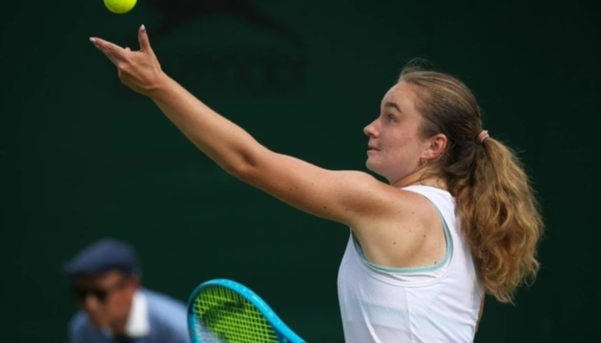 Снігур здобула першу перемогу у півфіналі WTA і вийшла у фінал турніру в Празі
