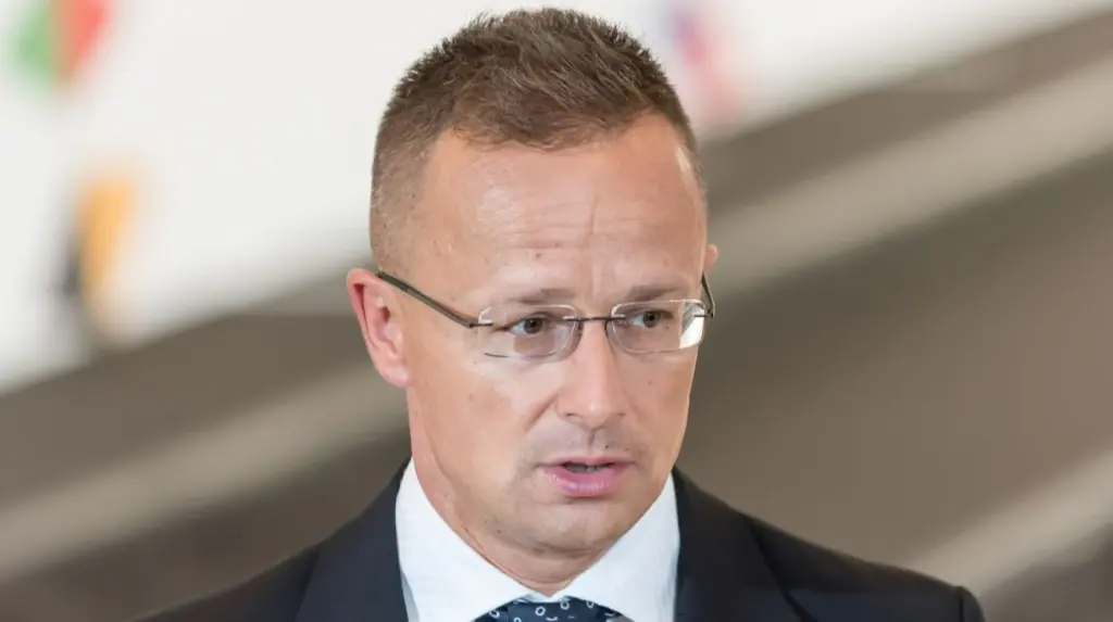 До 3 років в’язниці загрожує Сійярто у справі про можливий хабар