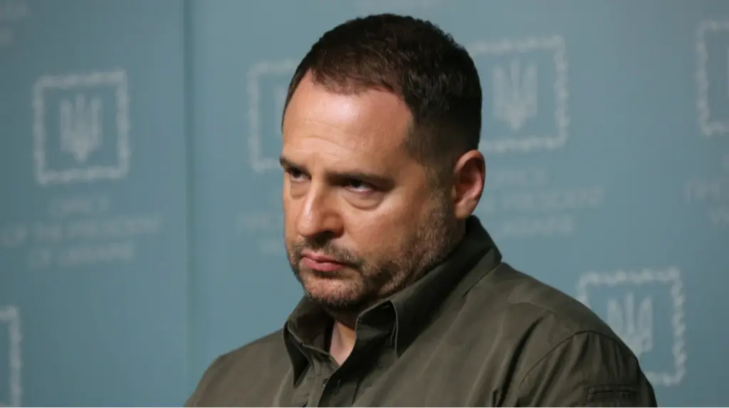 ВАКС у справі «Династія»: що змінилося в обмеженнях для Єрмака після рішення 10 серпня