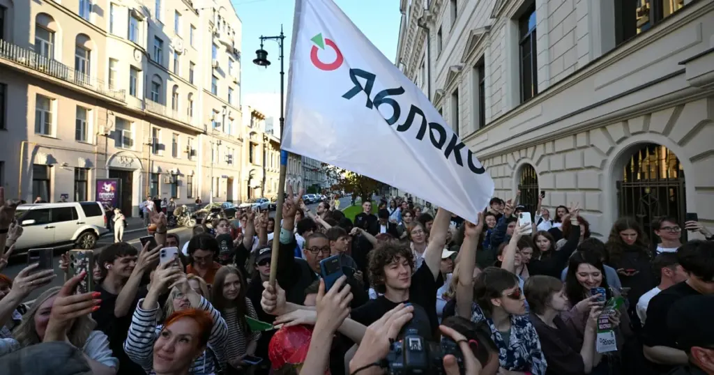 Хто стоїть за зняттям «Яблука» з виборів до Держдуми та яку роль відіграли учасники процесу