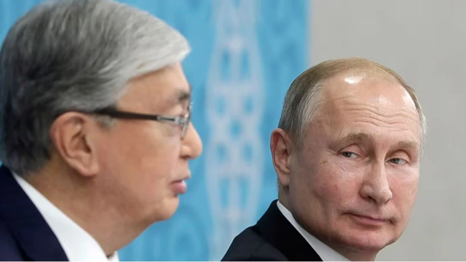 Президент Казахстану Касим-Жомарт Токаєв на пресконференції з канцлером Німеччини Фрідріхом Мерцем у Берліні
